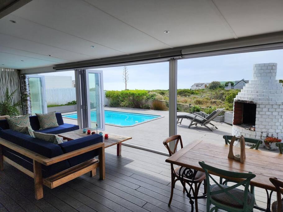 Holiday home Penguin's At Sea